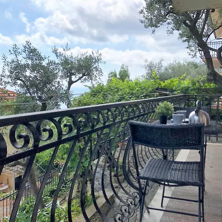 House Levante By World Apartman